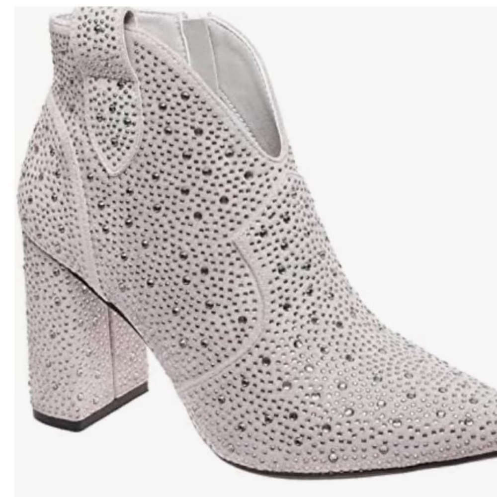 Pierre Dumas White Heeled Boots with Pointed Toe - Picture 5 of 9